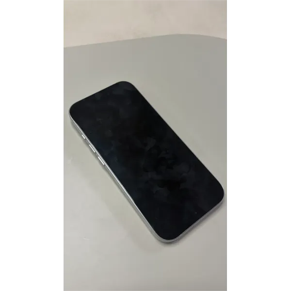 iPhone 16 Pro 128GB серебристый, батарея 87%
